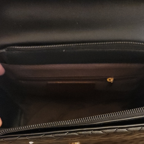 Yves Saint Laurent Black Quilted Shoulder Bag with Gold Chain - Picture 3 of 5